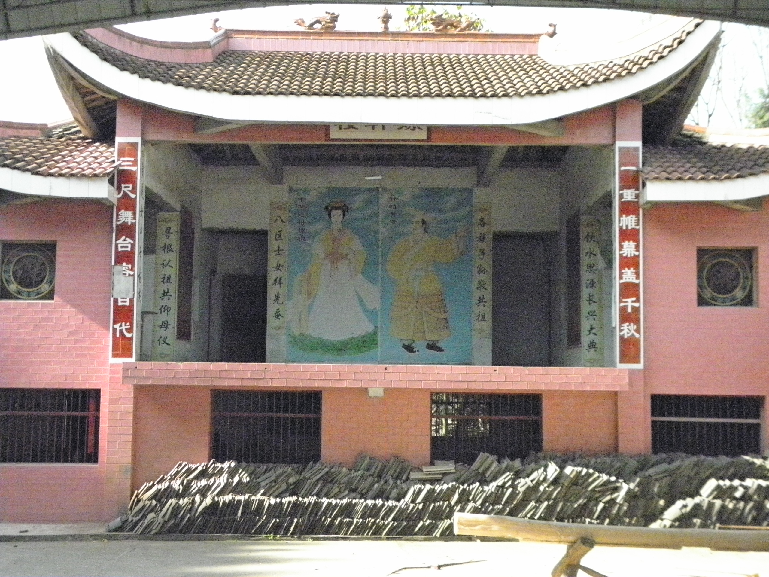  p data-id="gn5fo1k3hl">金峰寺位居四川绵阳蟠龙山腰,据记载始建于