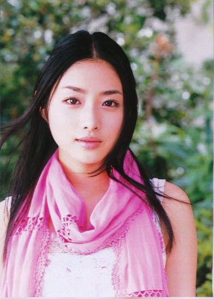  p>石原里美,1986年12月24日出生于日本东京都,日本女演员,主持人.