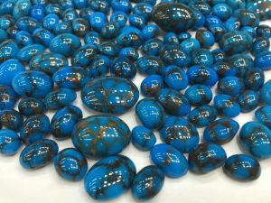  p>埃及西奈松石是一种绿松宝石.