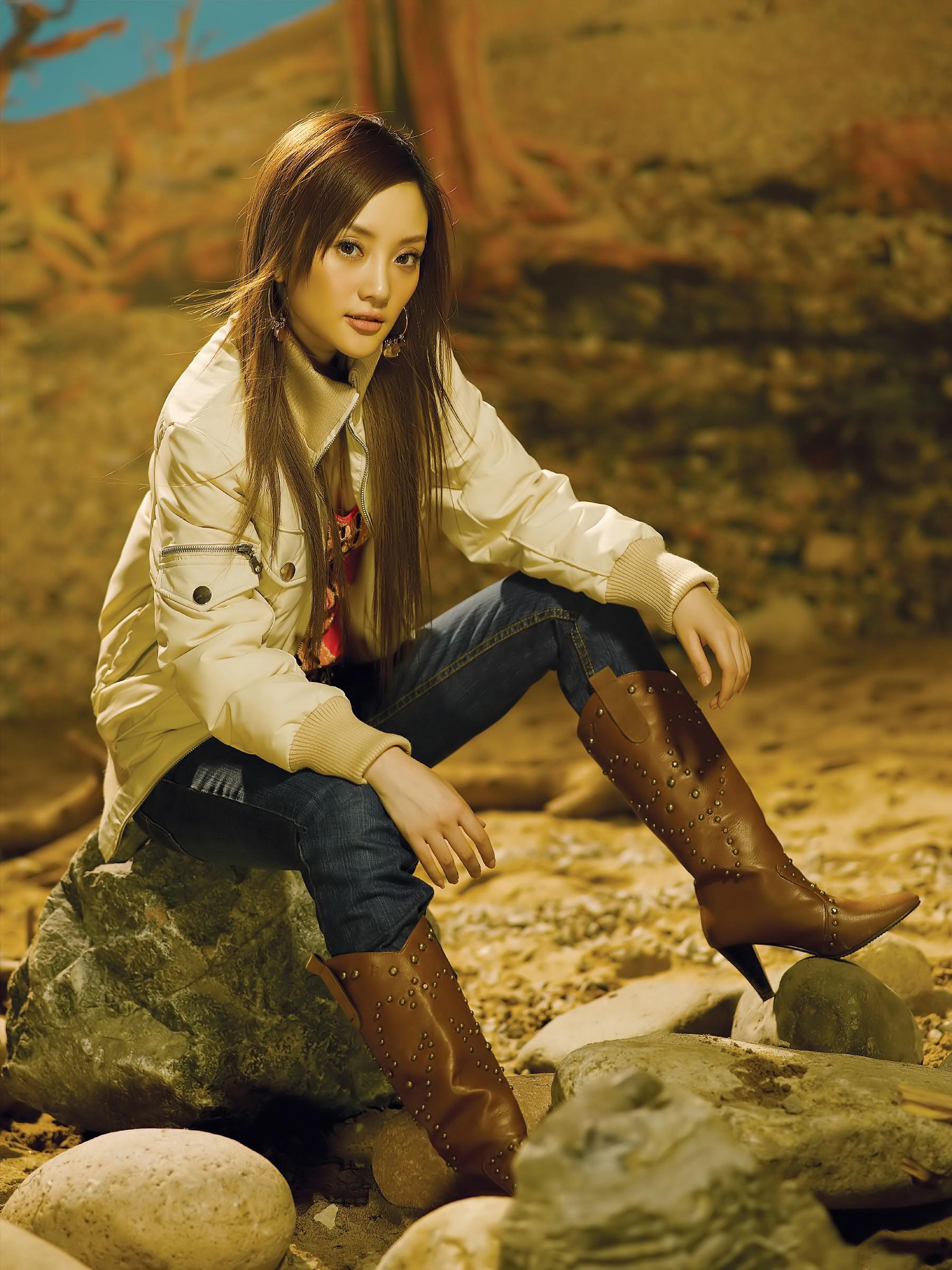 李小璐,1981年9月30日出生于北京市,籍贯安徽安庆,中国内地影视女演员