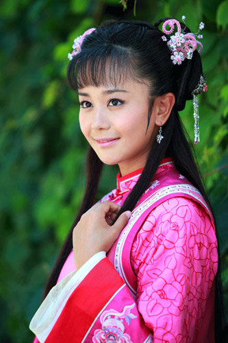 夏紫薇是古装电视剧《 a target="_blank" href="/item/还珠格格