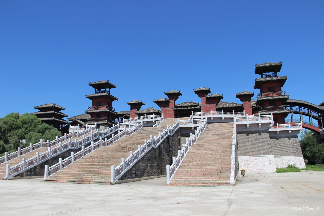  p>涿州影视城,位于河北省保定市涿州市码头镇,是以影视拍摄和制作