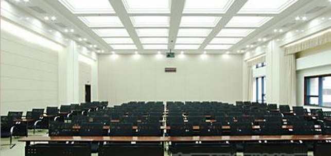  p>龙奥大厦,位于山东省 a href="#" data-lemmaid="194602">济南市 