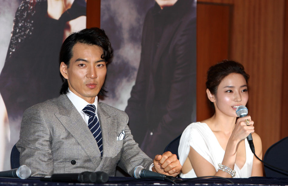  p>宋一国(song il kook,         ),1971年10月1日出生于韩国首尔