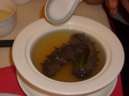  p>海参汤是以海参为主材制作的菜肴. /p>