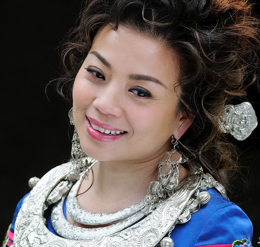  p>张也,1968年5月28日出生于湖南省长沙市,中国内地女高音歌唱演员