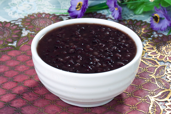  p>黑米粥是 a target="_blank" href="/item/黑米/684820" data