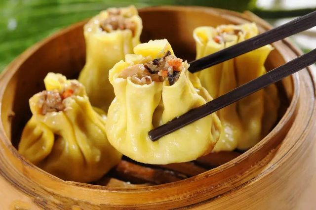  p>百年马烧麦,原称马家烧麦,是 a target="_blank" href="/item/沈阳