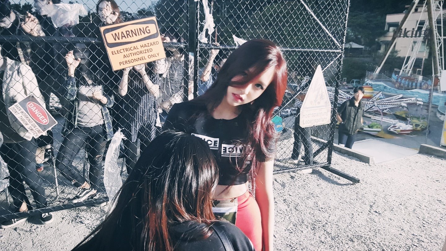  p>名井南(mina),1997年3月24日出生于美国得克萨斯州圣安东尼奥,日本