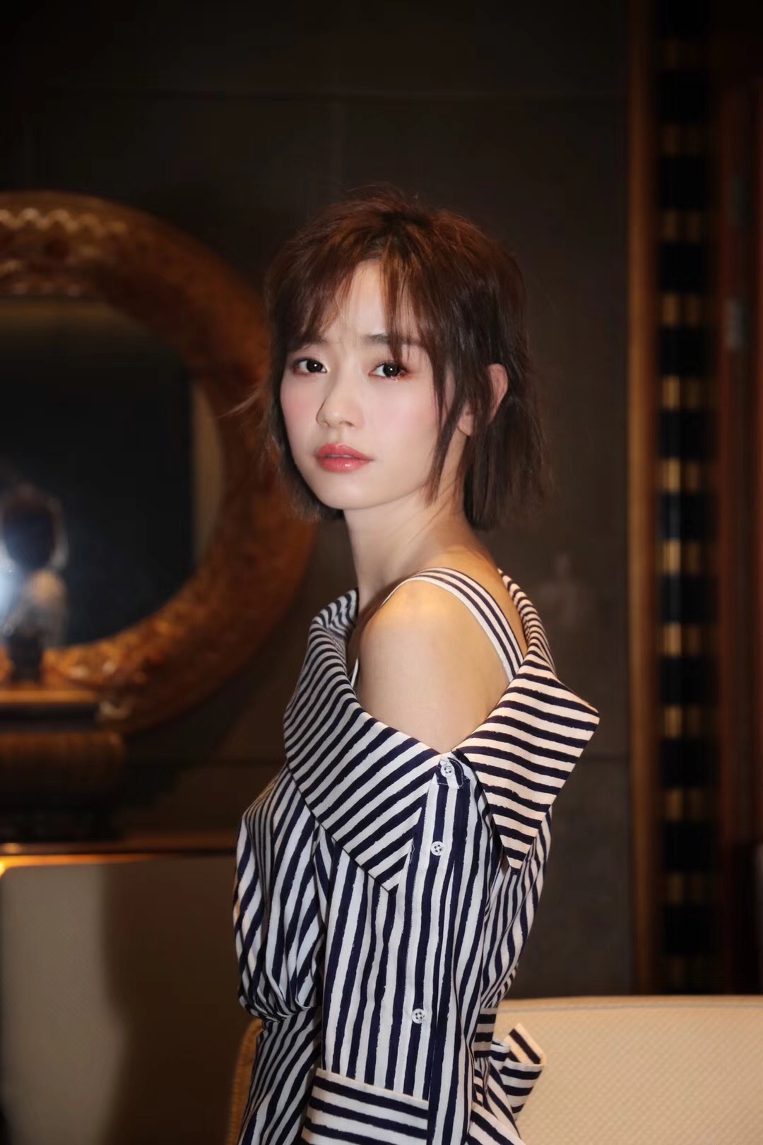  p>刘雅瑟 i>(原名刘欣) /i>,1989年1月13日出生于湖南省衡阳市,中国