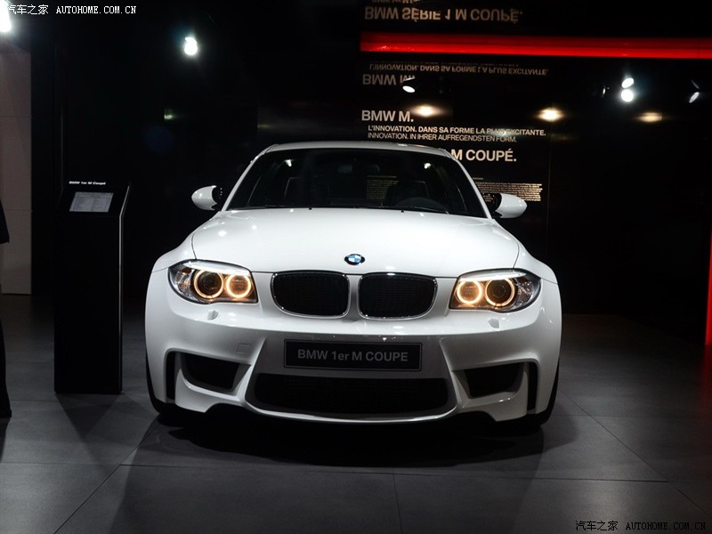宝马m1高性能车