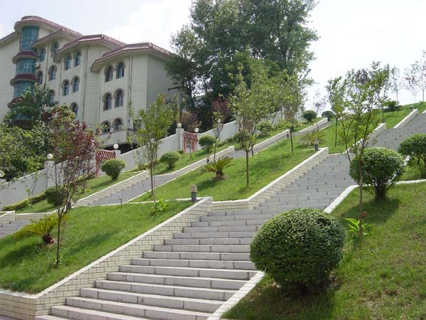  p>贵阳市民族中学是贵阳市境内一所由 a href="#" data-lemmaid="