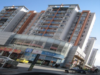  p data-id="gnhim65qqx">泽润华庭是位于深圳布吉西环路宝丽路的一处