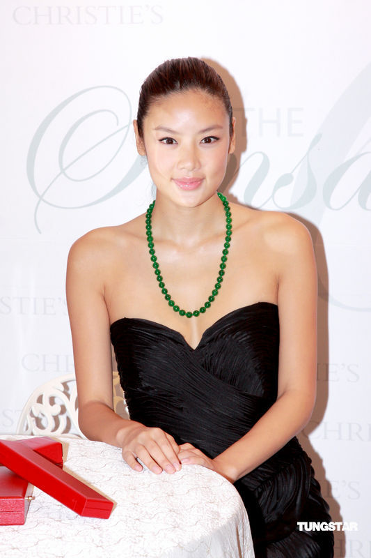  p>乐基儿,1980年8月22日出生于 a target="_blank" href="/item/澳门