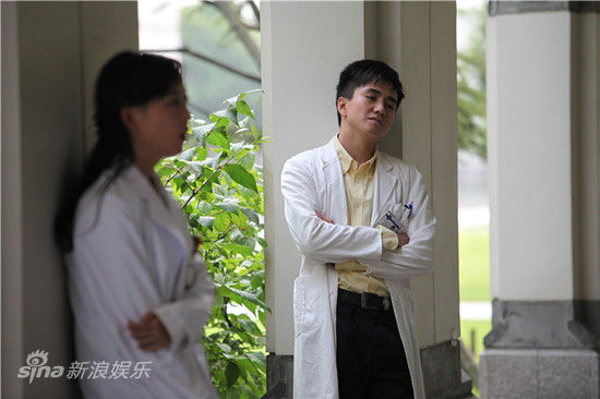  p>翟天临,1987年2月15日出生于山东省青岛市,毕业于 a target="