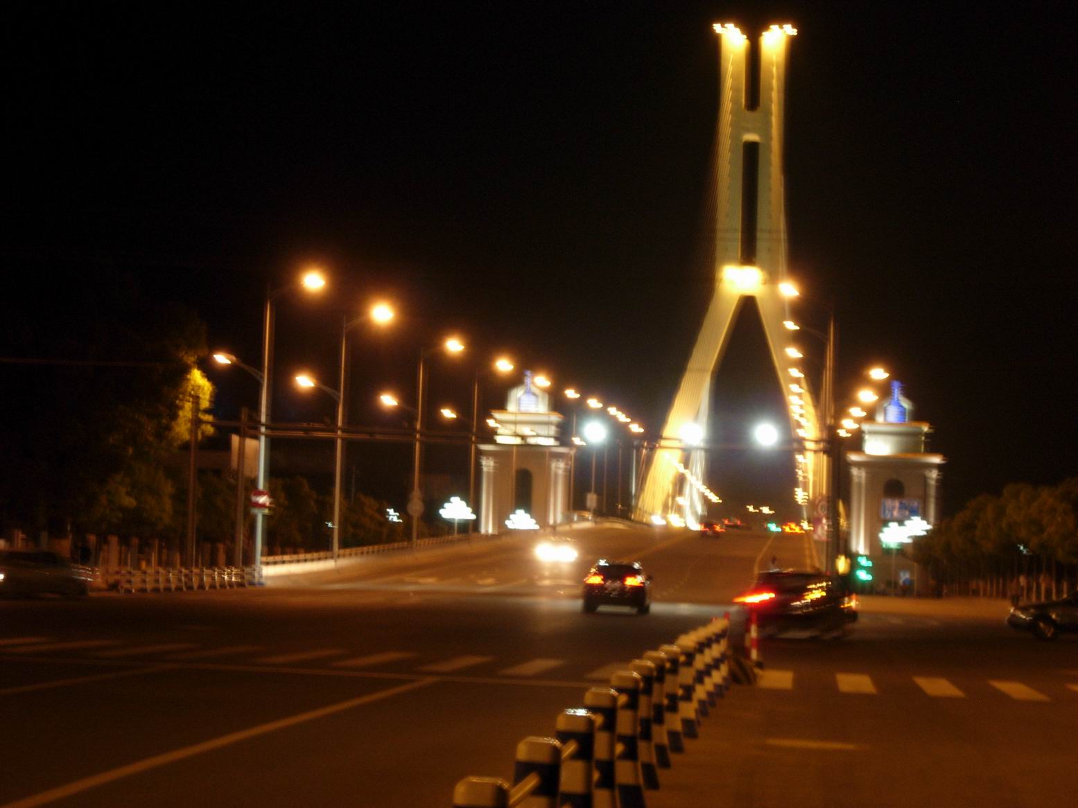  p>丽水江滨公园( a href="#" data-lemmaid="2357371">防洪堤 /a>)