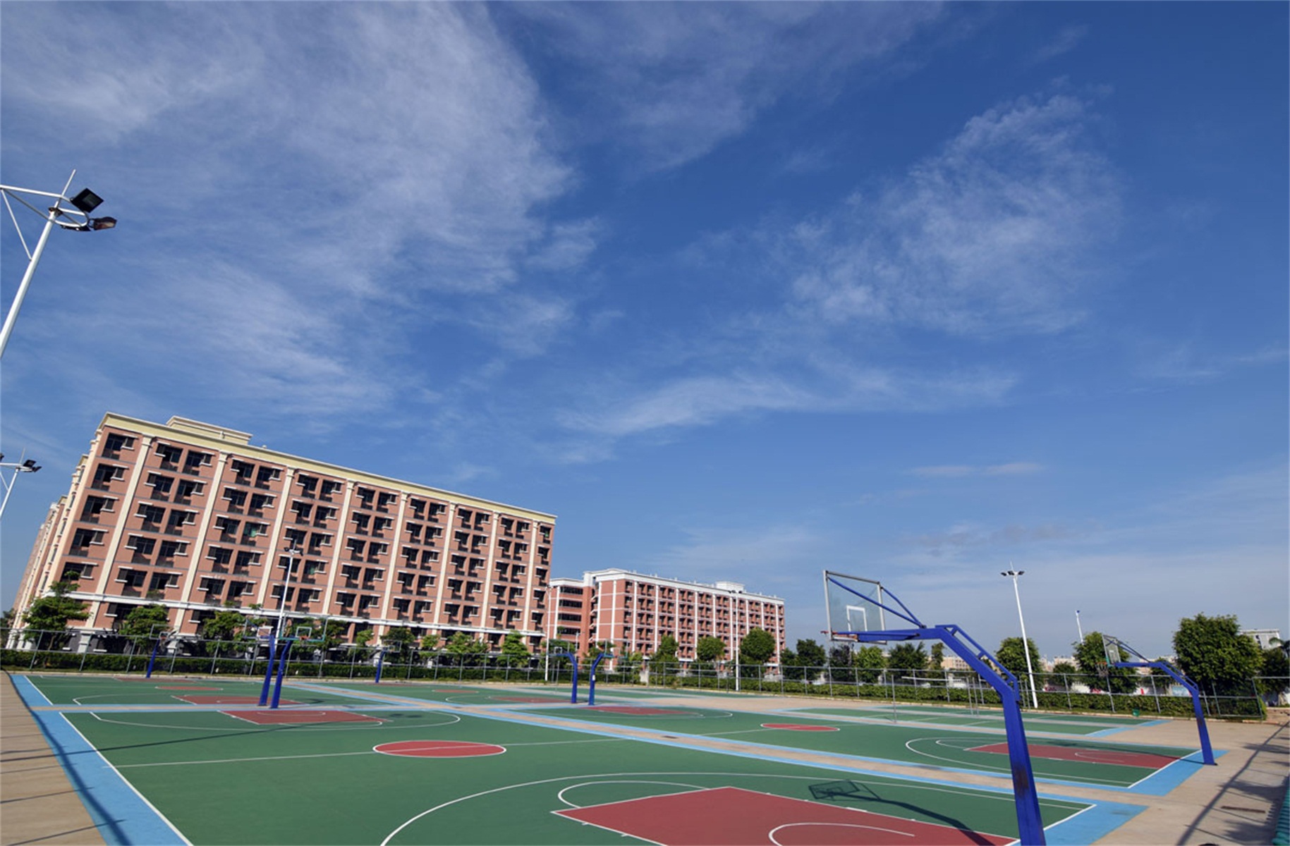  p data-id="gnto4fn1nf">海口经济学院( i>haikou university of