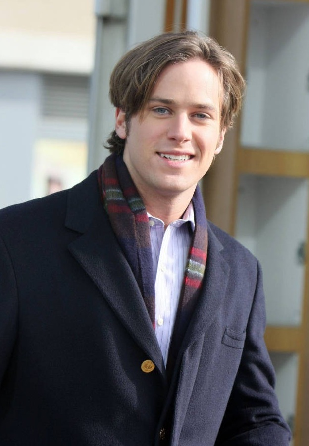 hammer) /i>,1986年8月28日出生于美国加州洛杉矶,美国男演员