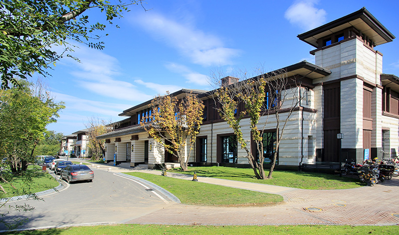 牛驼温泉孔雀城