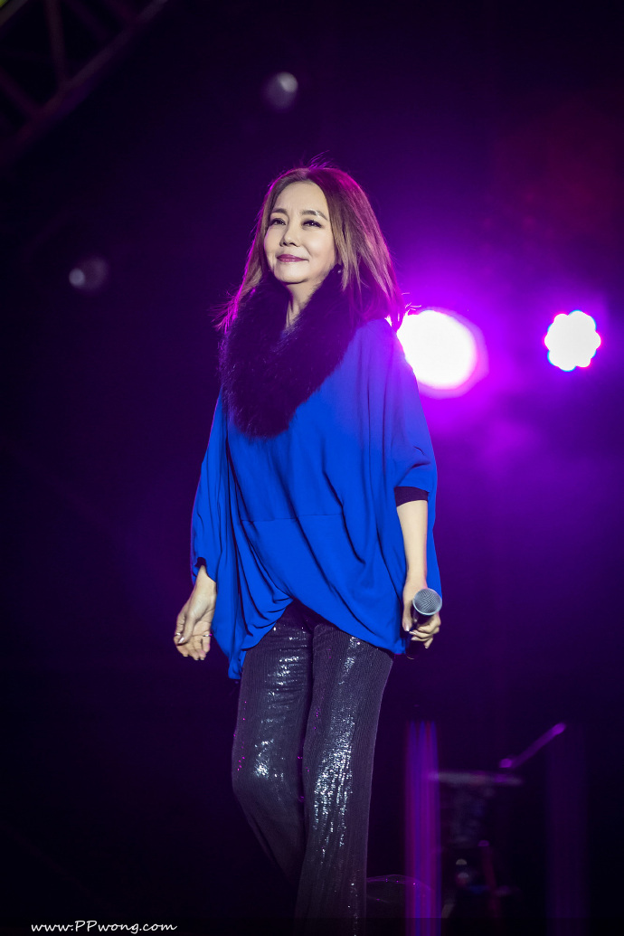 8日生于台湾省台中市丰原区,祖籍辽宁省铁岭市昌图县,中国台湾女歌手