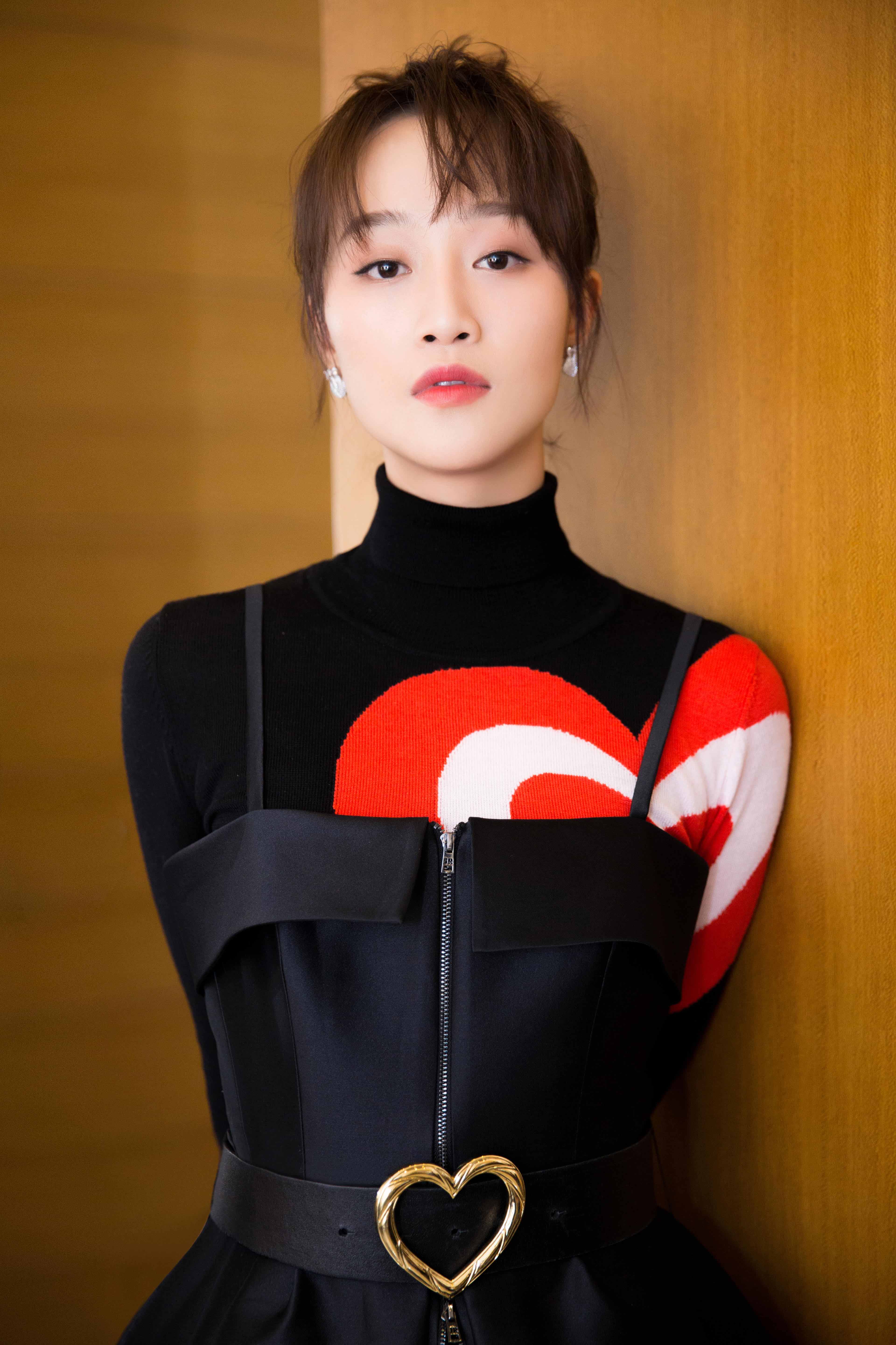 毕业于中央戏剧学院08级表演系本科班,中国内地影视女演员