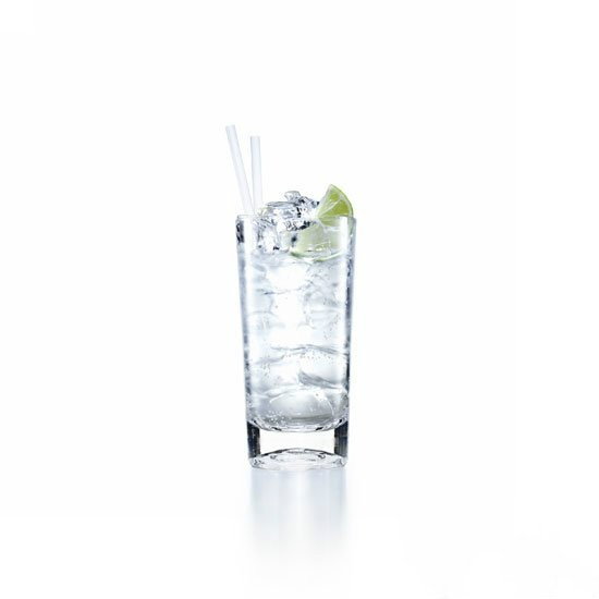  p>伏特加汤力(vodka tonic),这款鸡尾酒的名字取自它的配料伏特加和