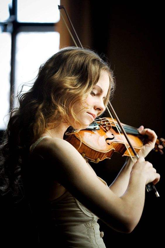  p>朱莉娅·费舍尔(julia fischer),德国女小提琴家,法兰克福音乐学院