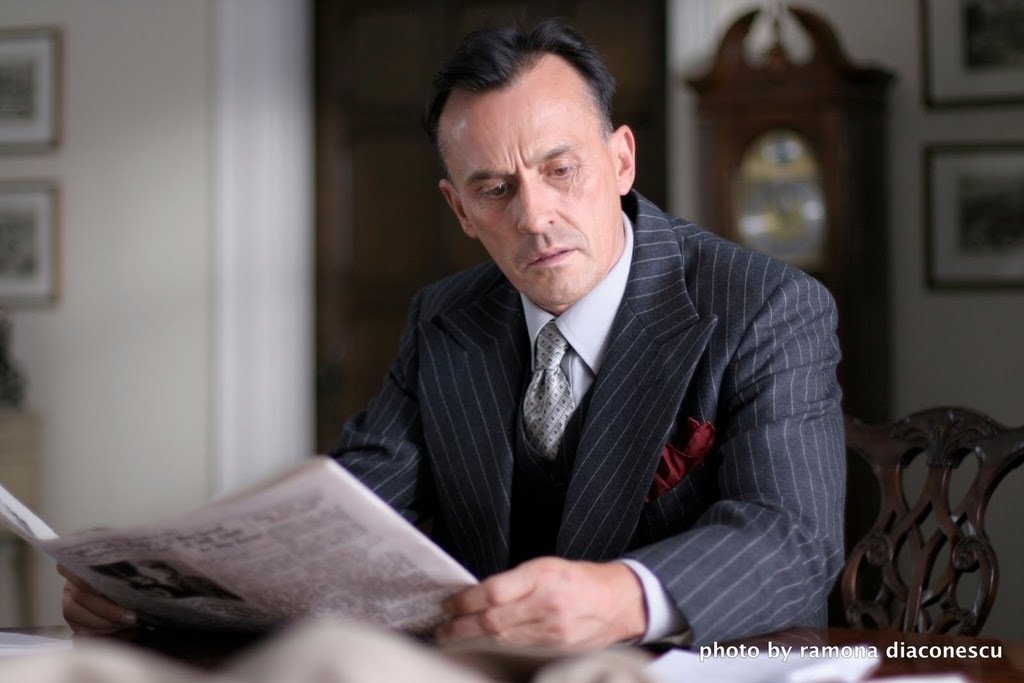  p>罗伯特·克耐普( i>robert knepper /i>),1959年7月8日生于俄亥俄