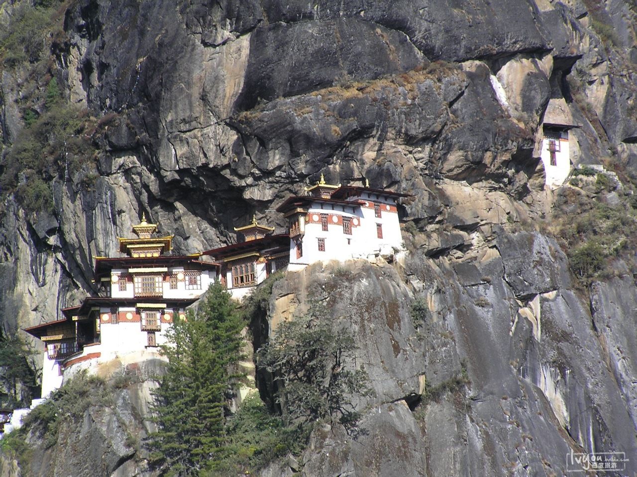 石宝山
