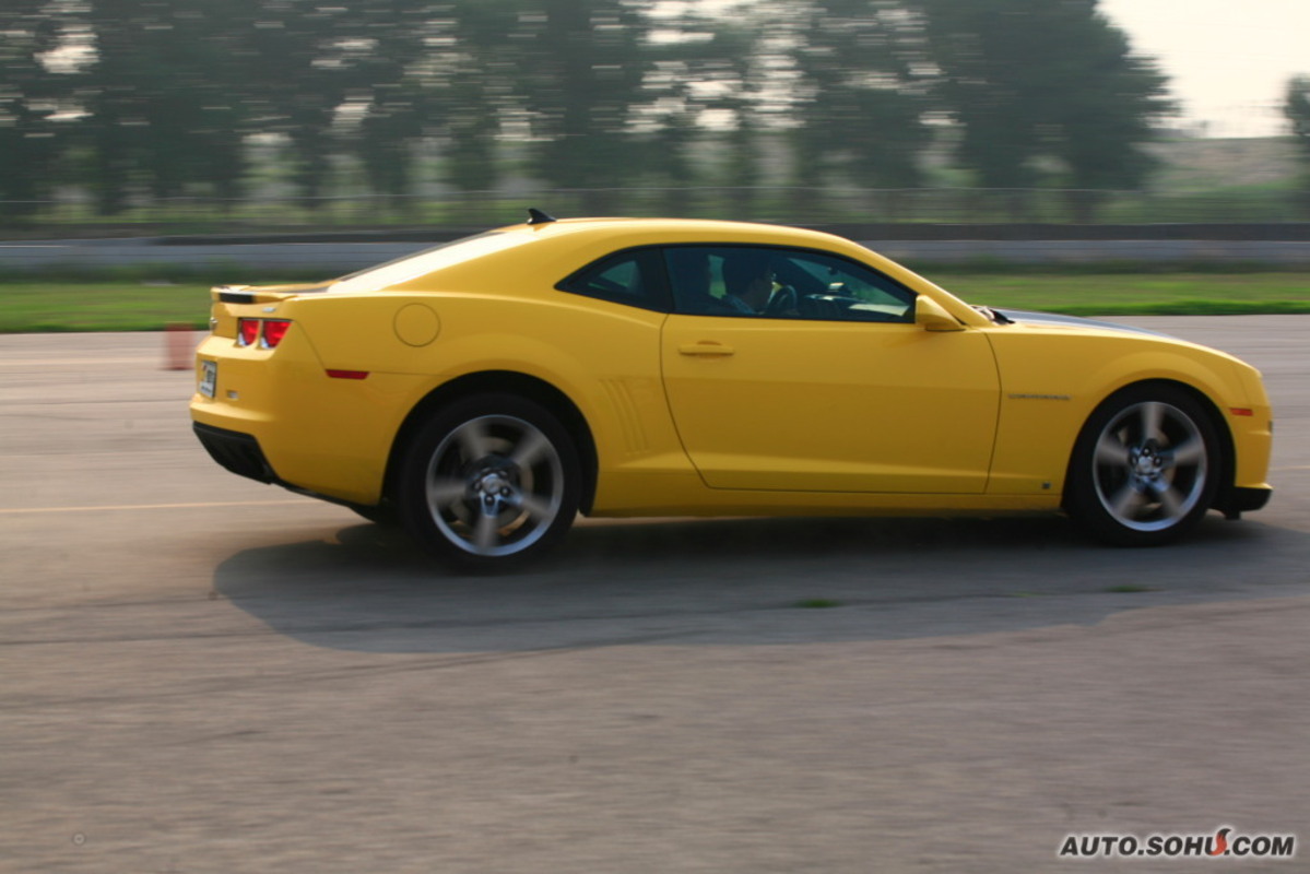 雪佛兰/1431058" data-lemmaid="1431058">雪佛兰 /a> 科迈罗(英文名