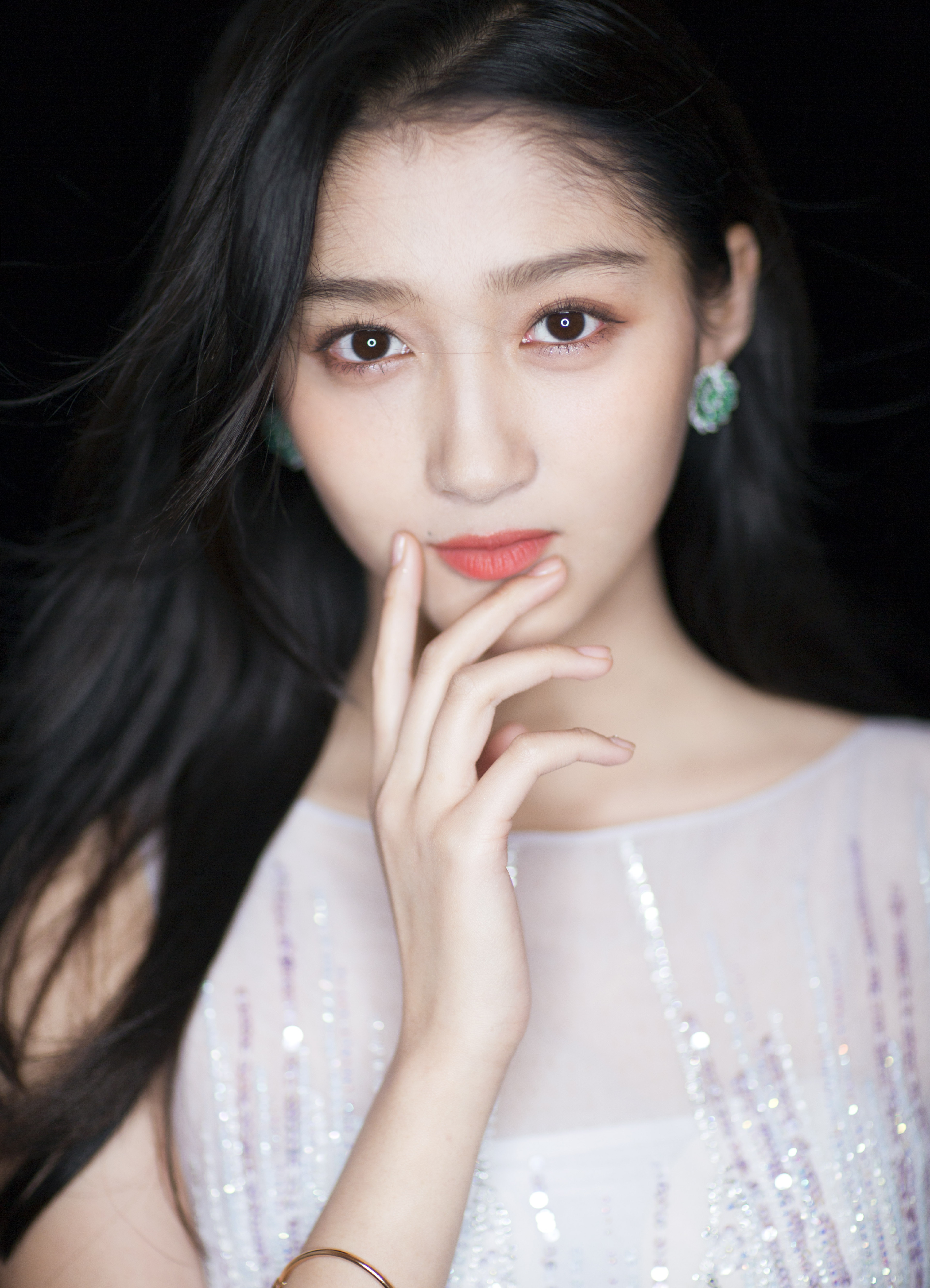  p>关晓彤,1997年9月17日出生于北京市,中国内地影视女演员,歌手.