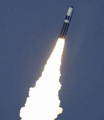 "三叉戟 ii"潜射洲际弹道导弹