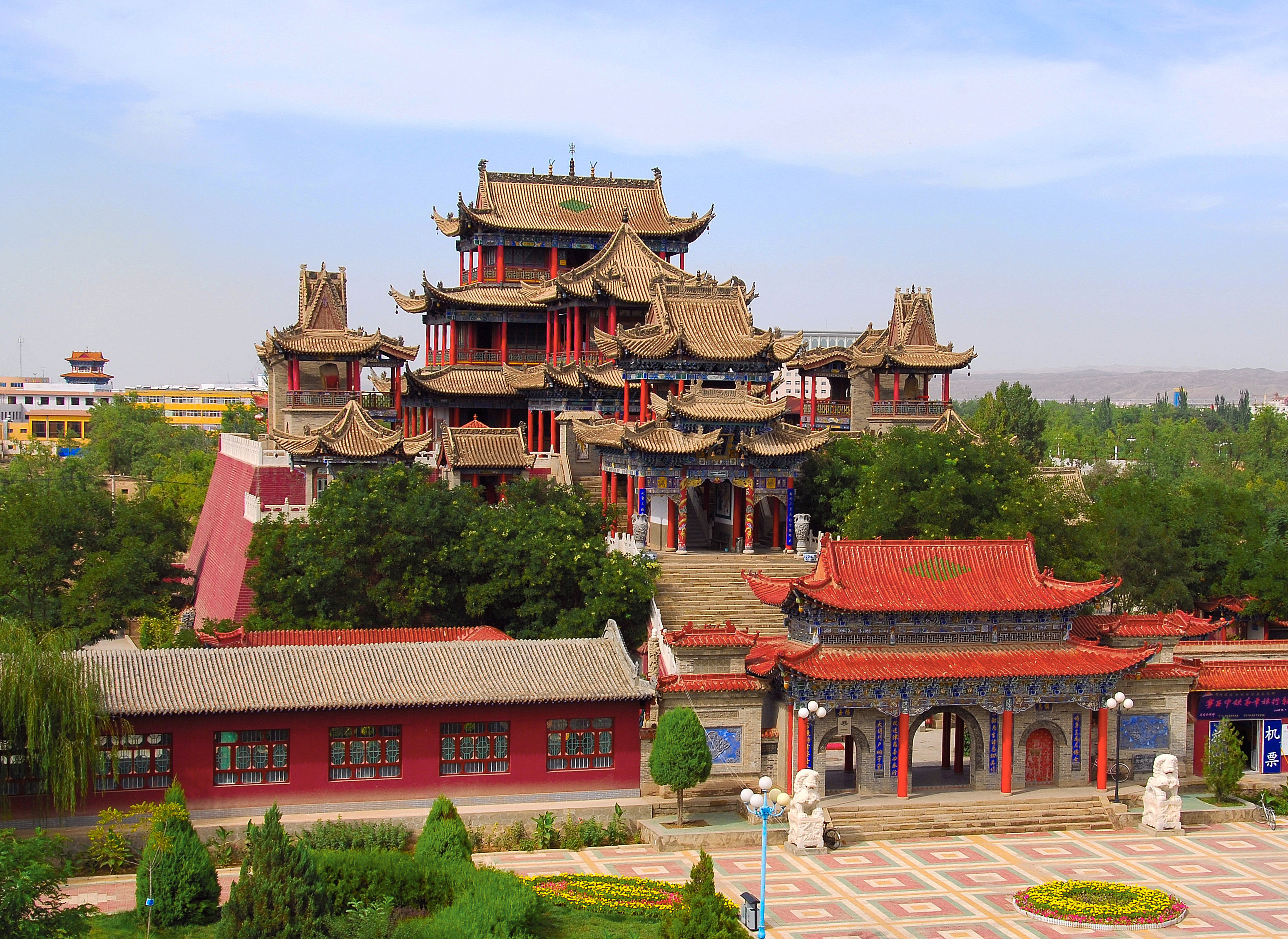  p data-id="gnxbpkrsg1">灵武高庙位于灵武市区内东西中轴线处,北依 