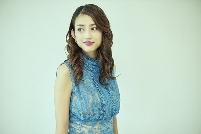  p>小泽真珠,1977年1月3日出生于大阪府吹田市,日本女演员,一代玉女