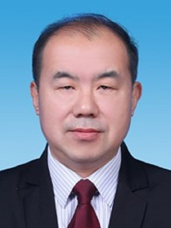  p data-id="gnavn1a0sd">王峰,1968年11月生,山东省会济南市中区人