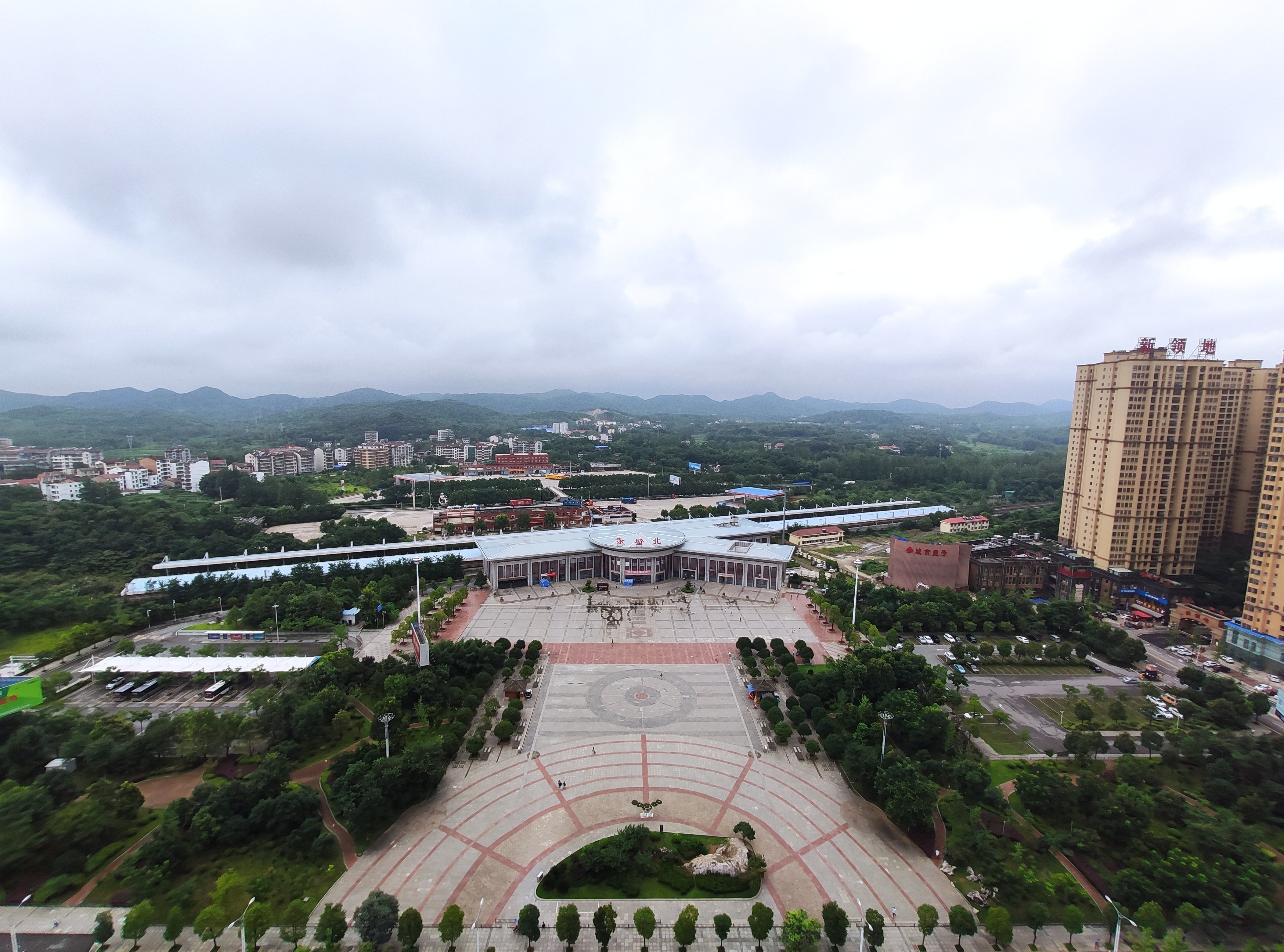  p>赤壁北站(chibibei railway station)位于中国湖北省咸宁市赤壁市