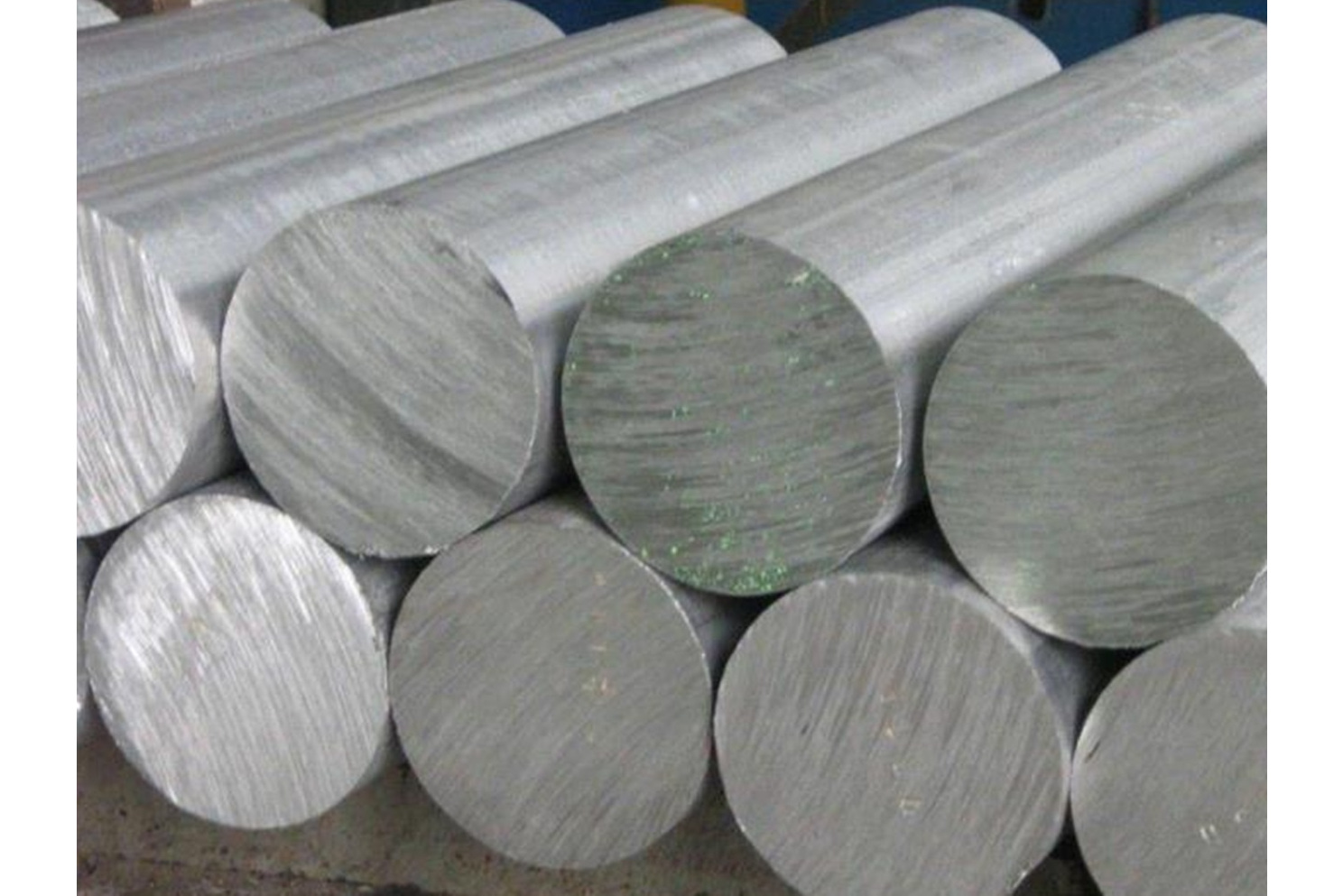 ">碳素钢 /a>,是 a target="_blank" href="/item/铸钢/1994490" data