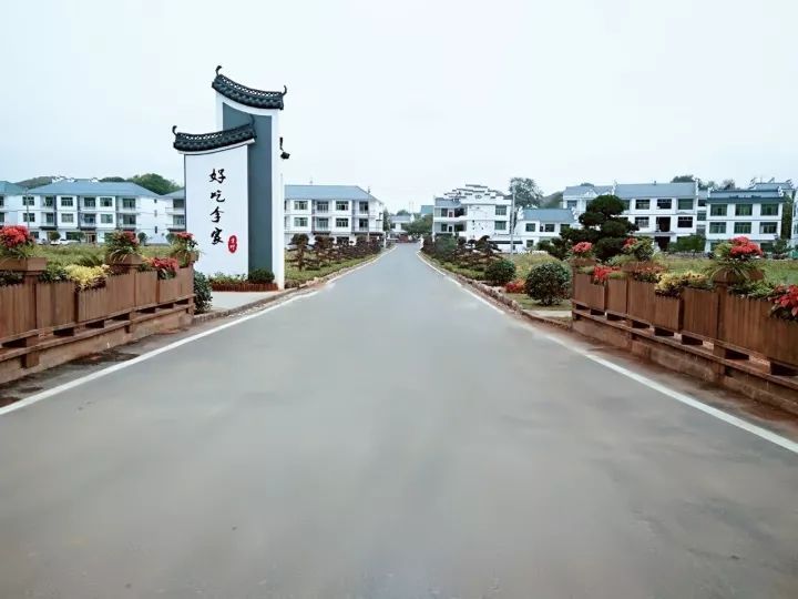  p>新滩乡,隶属于江西省上饶市铅山县,地处铅山县北部,东与上饶县董团