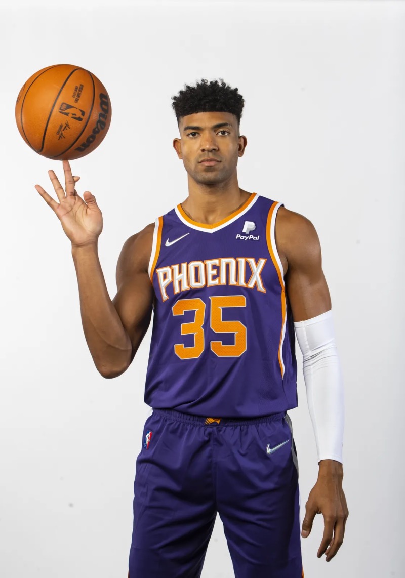 钱德勒·哈奇森