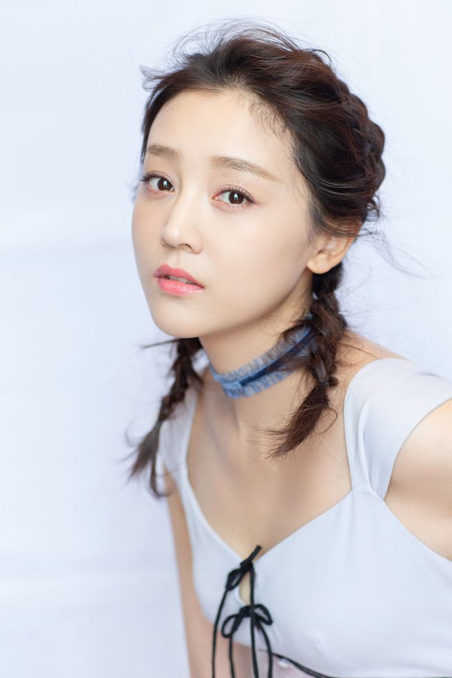 id="gnx2qpxkjc">何花,5月19日出生于湖北省十堰市,中国内地女演 