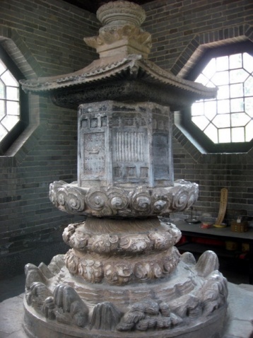 鸠摩罗什舍利塔