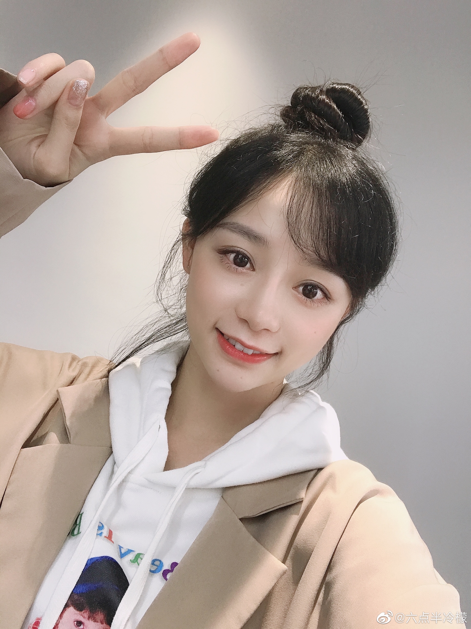  p data-id="gncndaayd4">冷檬,本名林雅婷,1993年5月2日出生于云南省