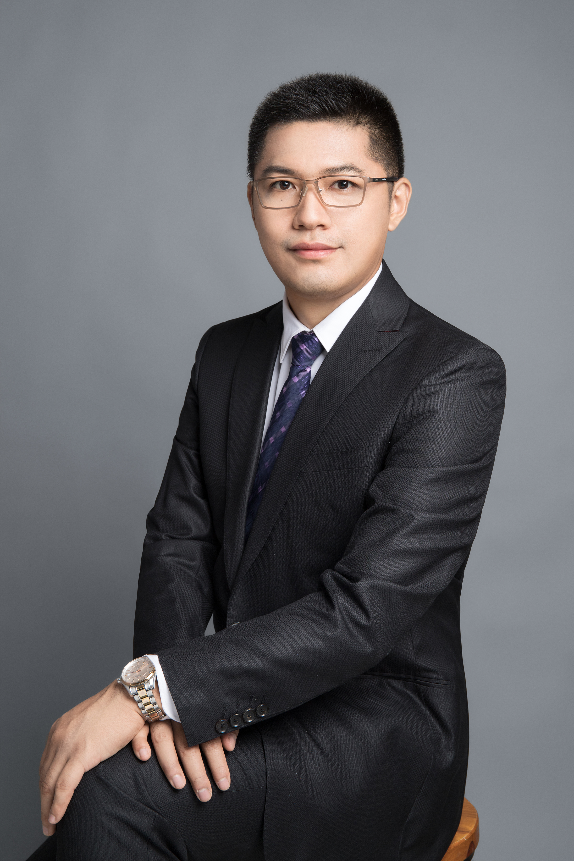  p>沈岩,男,博士, a target="_blank" href="/item/中山大学电子与