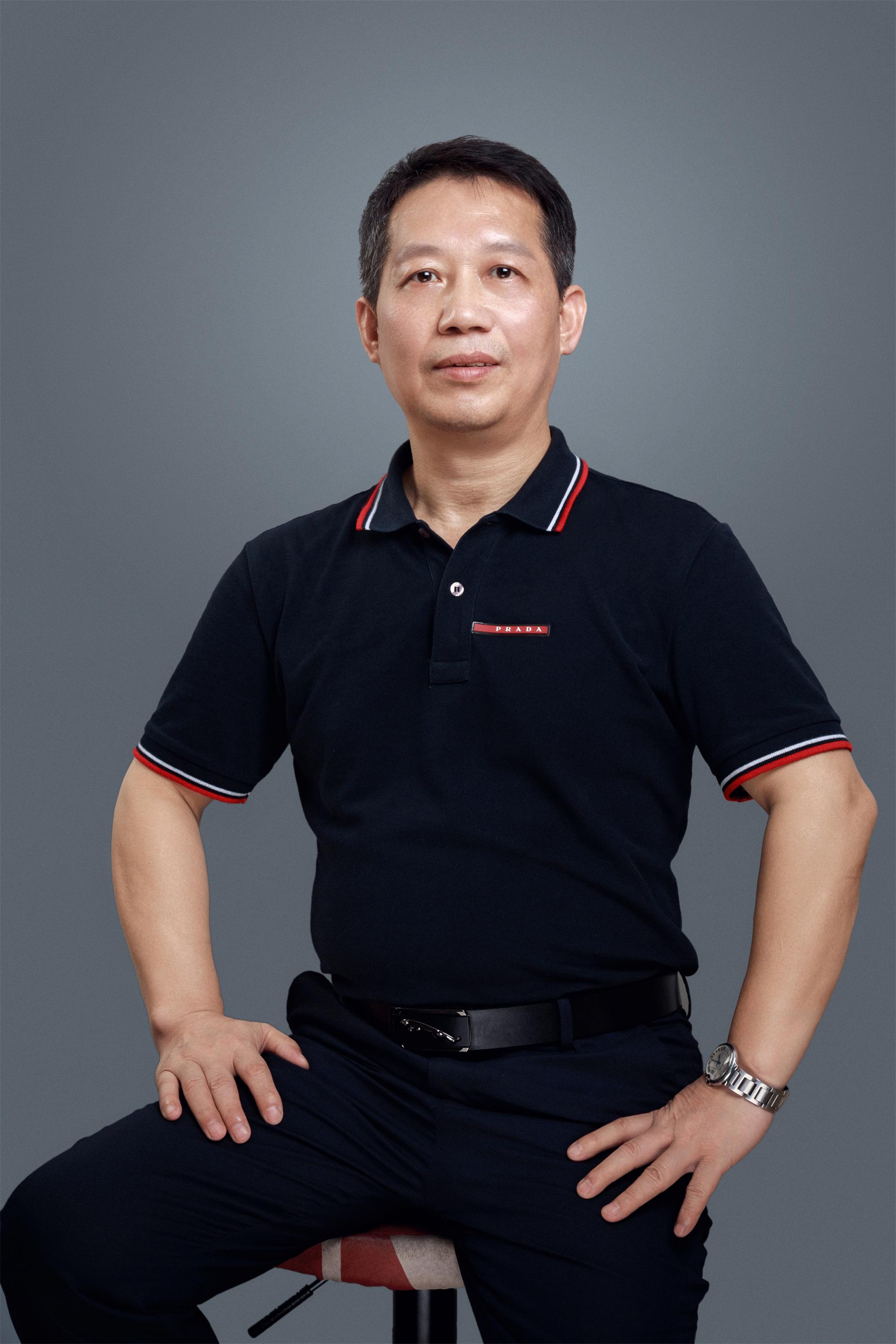 梁东