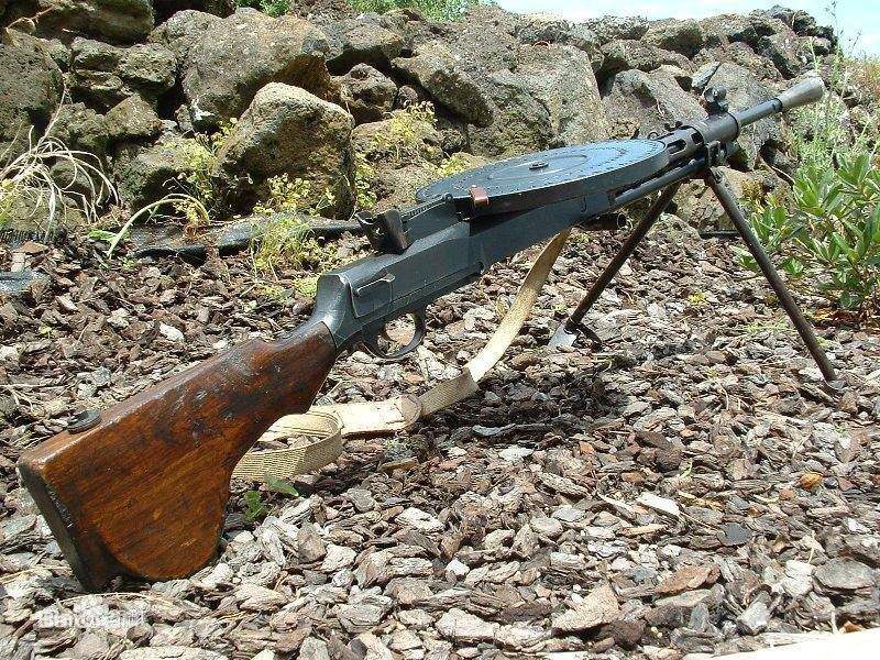 dp-28轻机枪