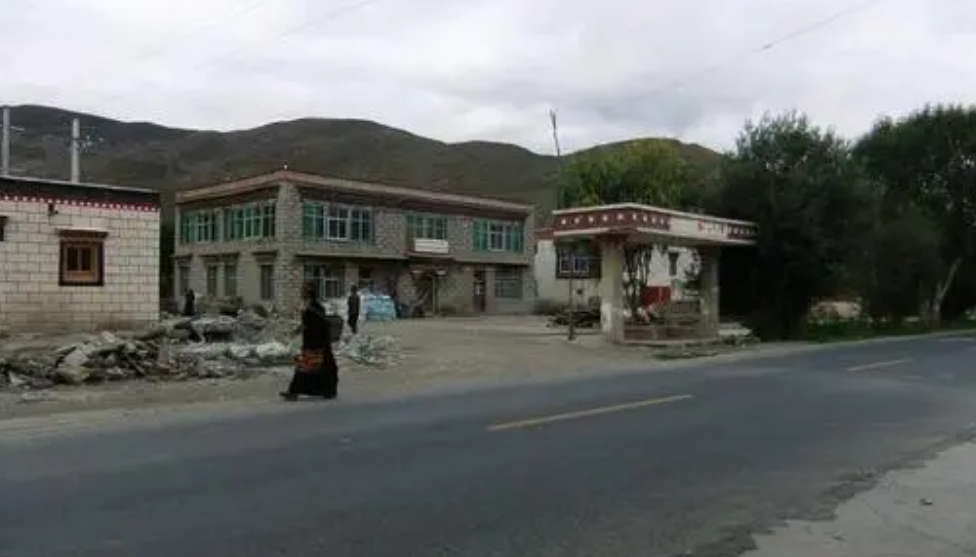 娘热乡完全小学