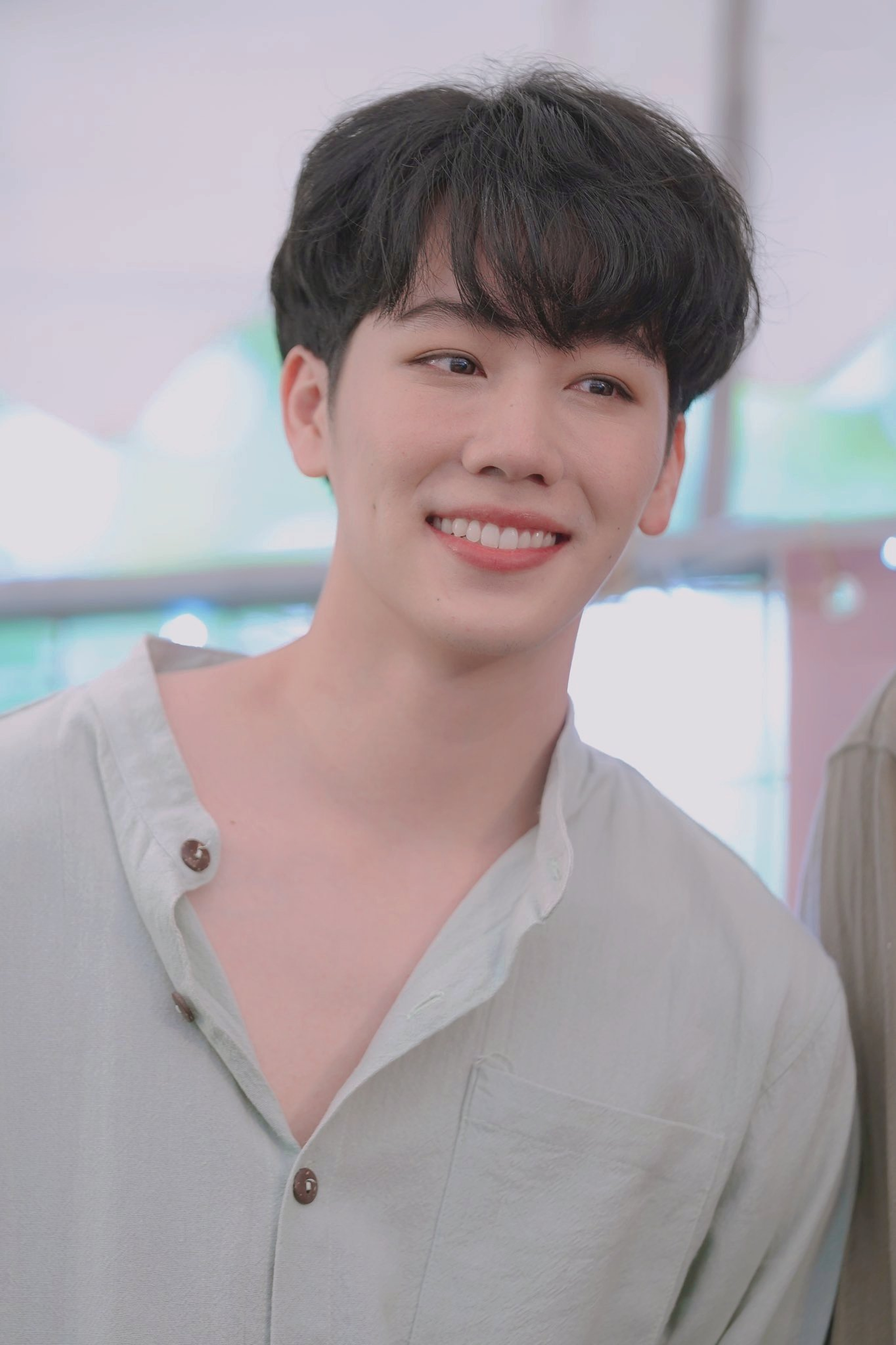 拉特·拉萨梅拉特(war),1994年6月23日出生于泰国孔敬府,泰国男演员