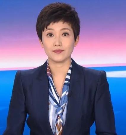 中央台主持人女主播(中央电视台节目主持人女)