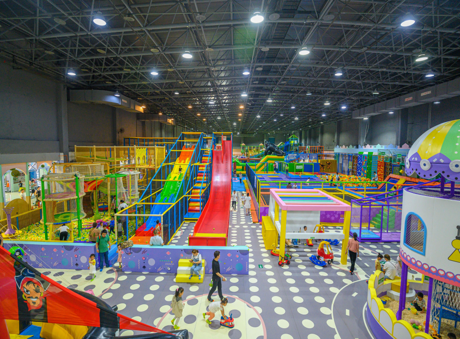  p>星立方蹦床主题公园是一个超大超好玩的室内蹦床公园,位于安徽省