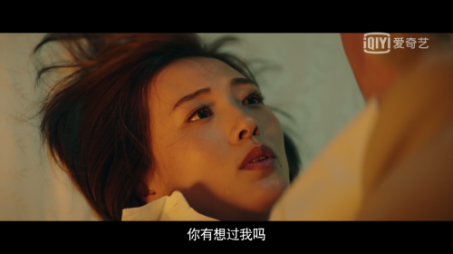 不严谨的地方,不可能像《白夜追凶》《刑事侦缉档案》那般震撼人心!